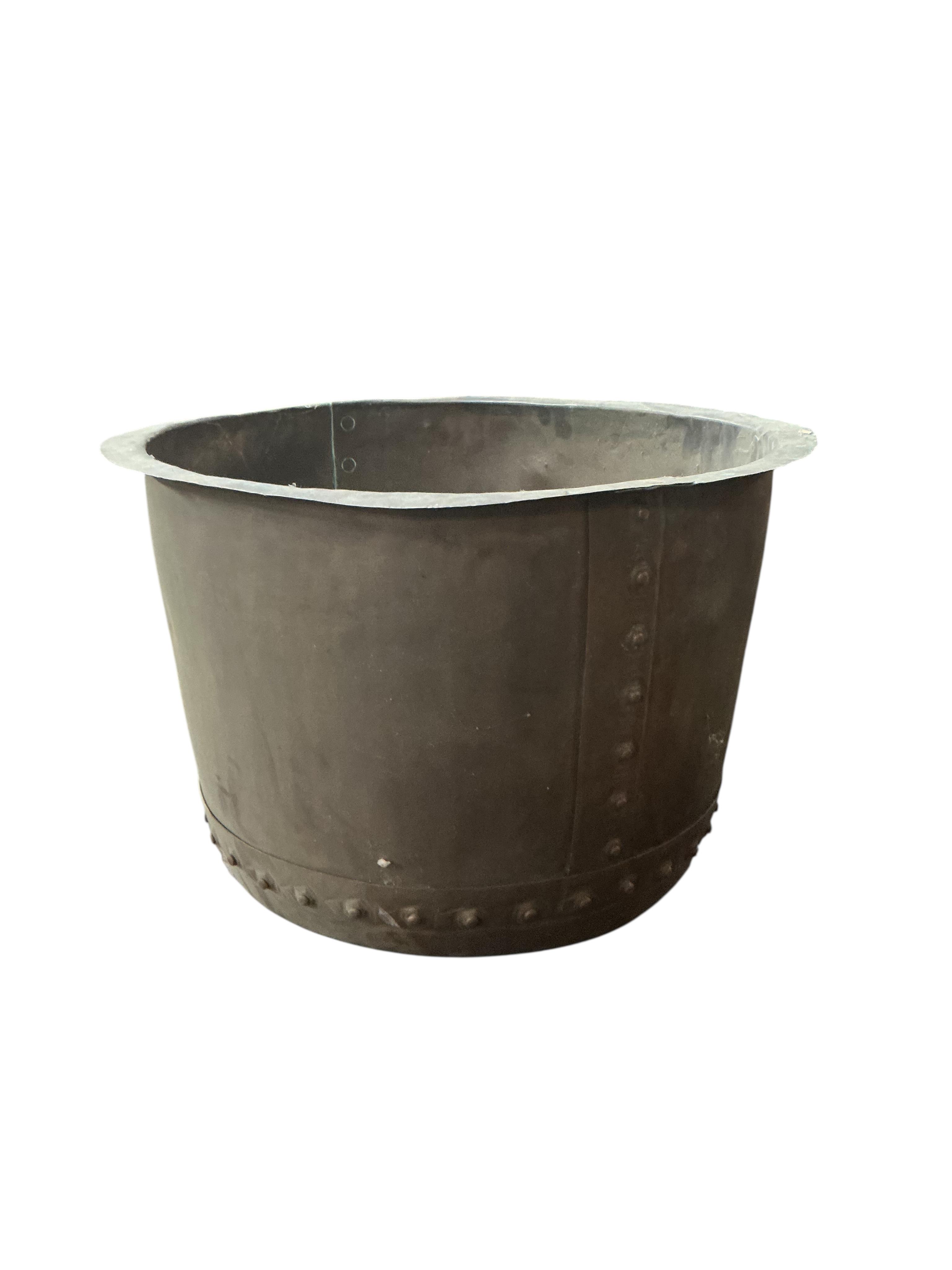 A Victorian circular copper copper, diameter 61cm, height 40cm